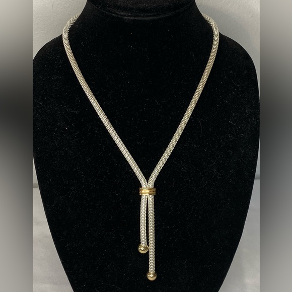 nrq Jewelry - 🎀 5 for $25 🎀
NRQ necklace silver tone and gold tone beautiful necklace